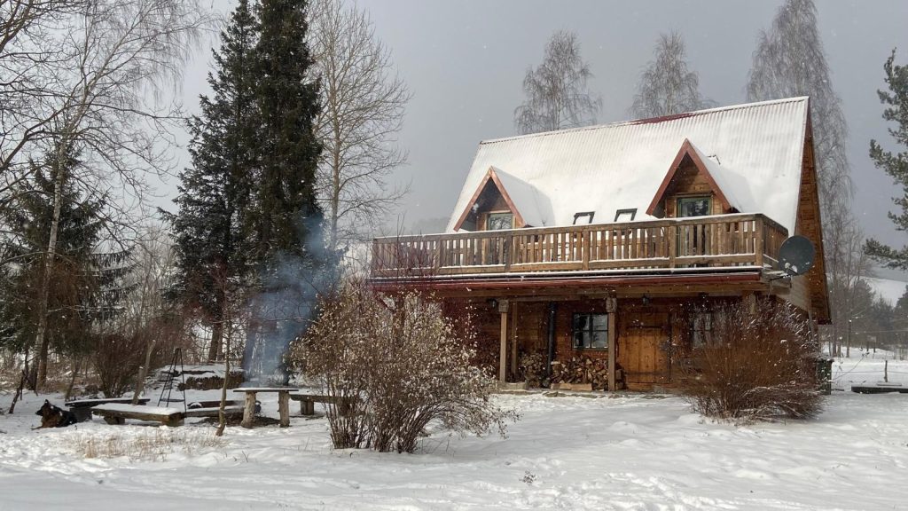 sylwester w Bieszczadach - chyża chata zima